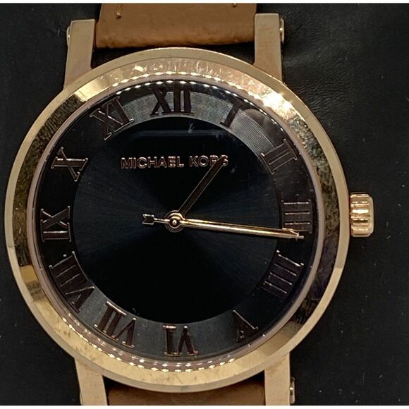 Michael Kors Norie MK3585 Women's Brown Leather Analog Dial Quartz Watch OP741 - Picture 2 of 12